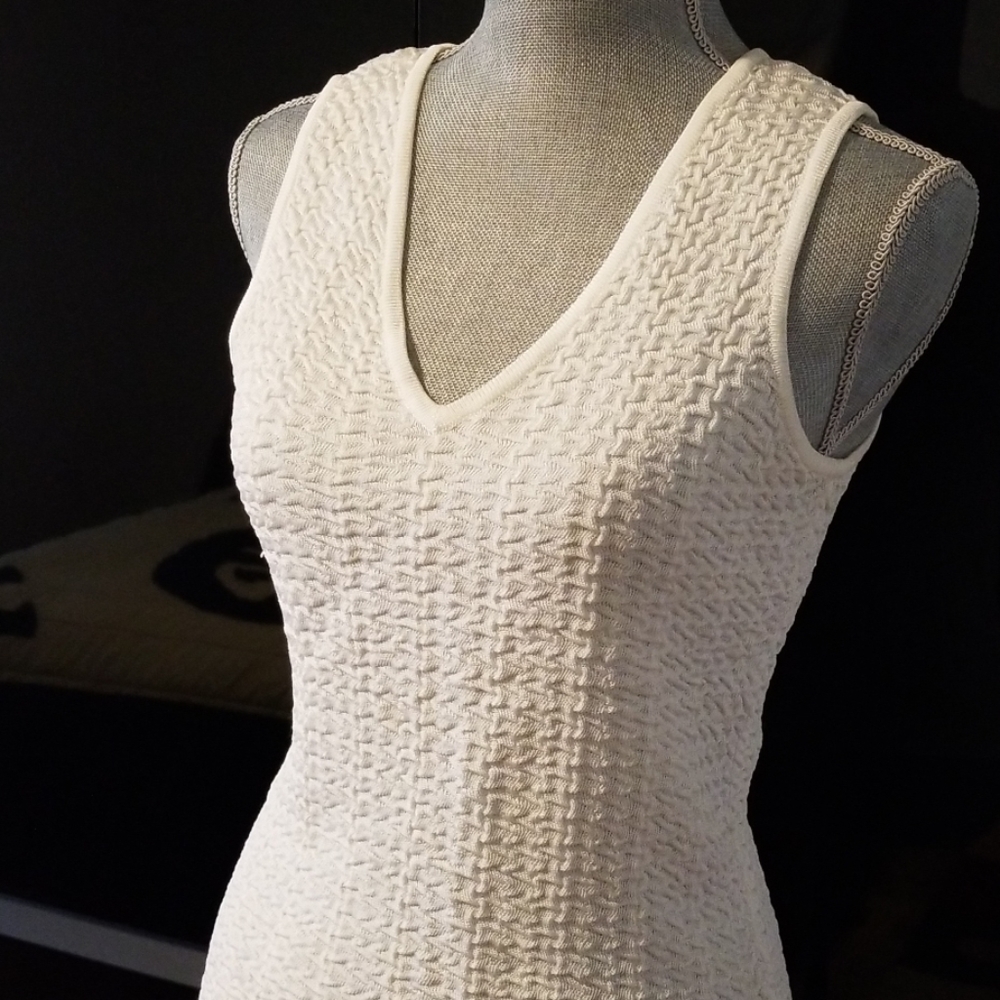 Top - Picture 2 of 8